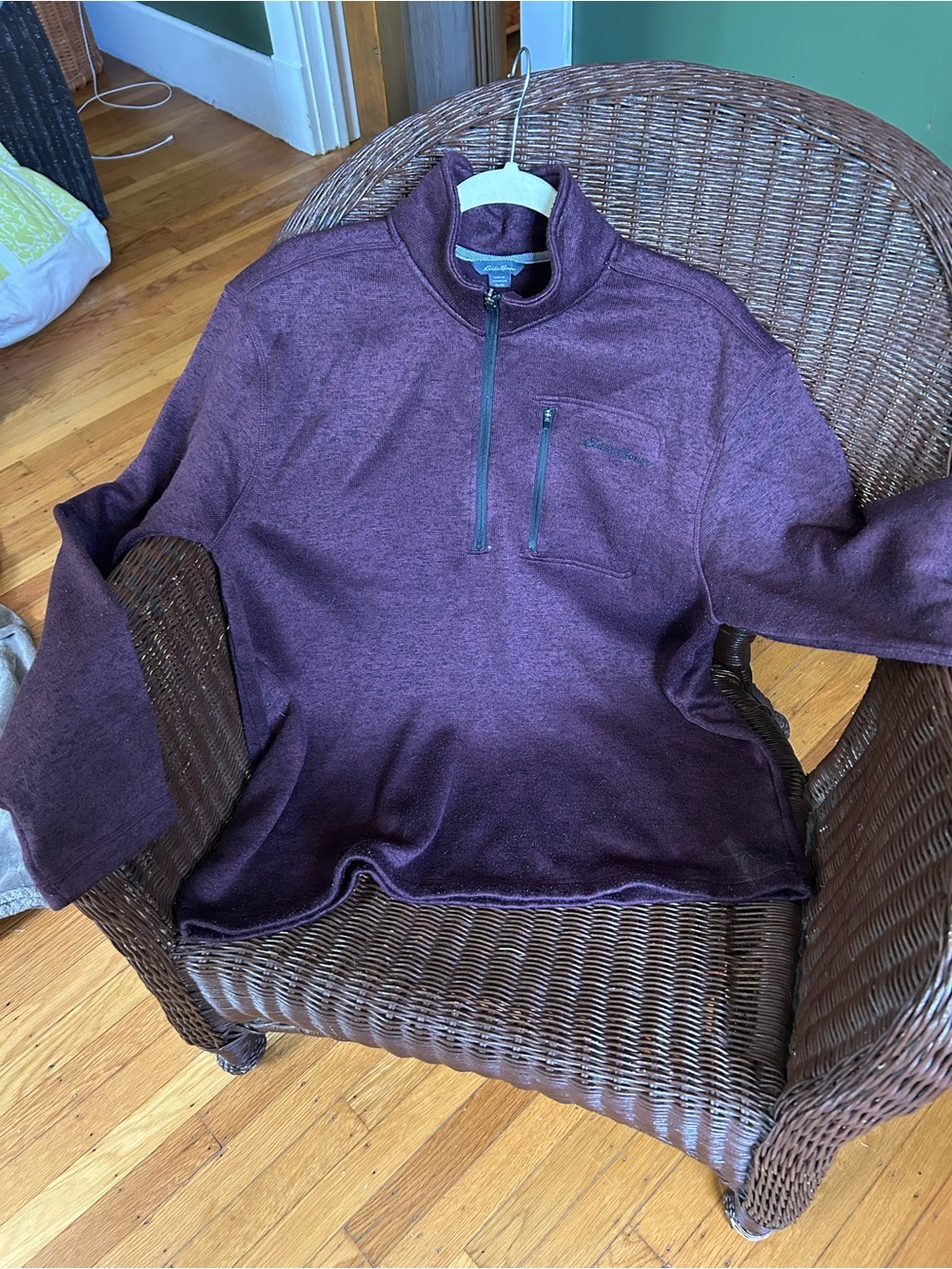 Men’s Eddie Bauer half zip pullover with stand up collar